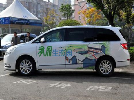 山阳户外车贴喷绘如何保持效果?