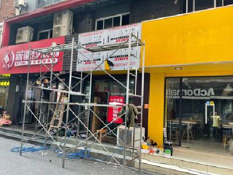 山阳制作广告招牌如何避免它发黄？